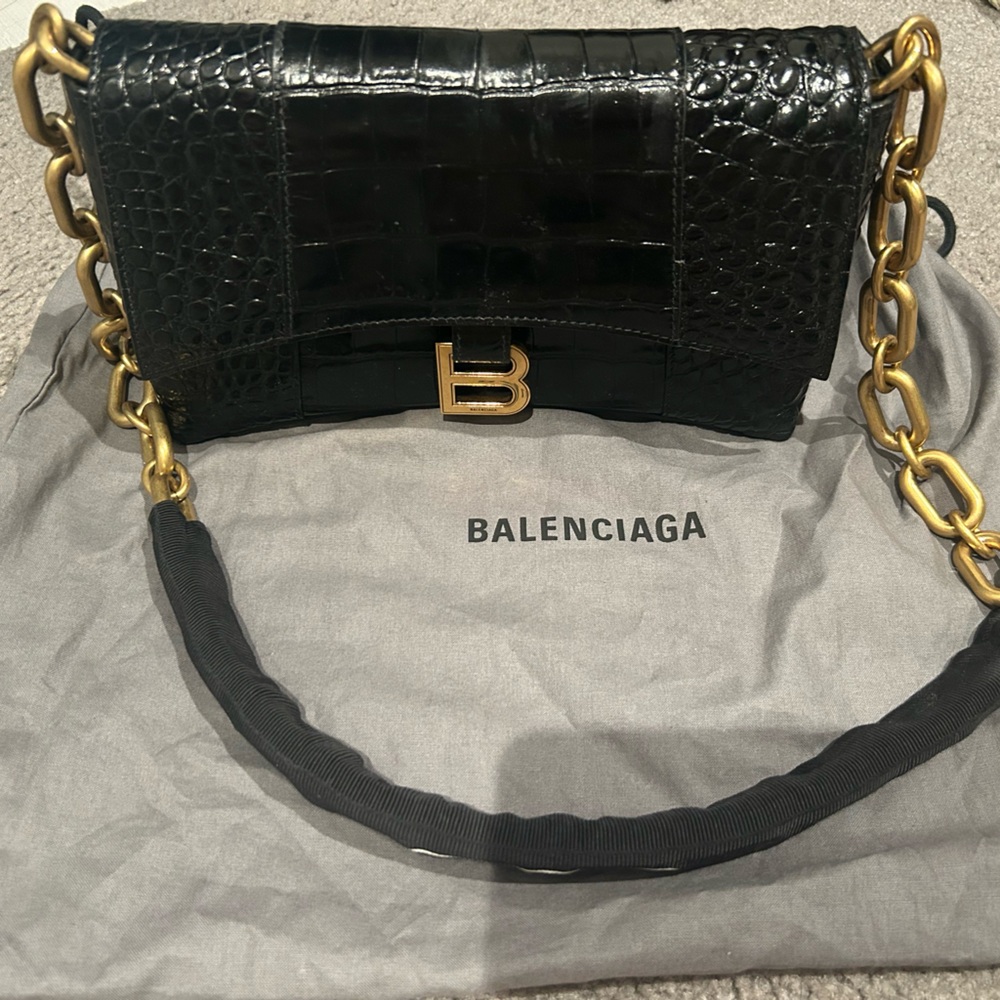 BALENCIAGA
Women's Downtown Xs Shoulder Bag Crocodile Embossed in Black